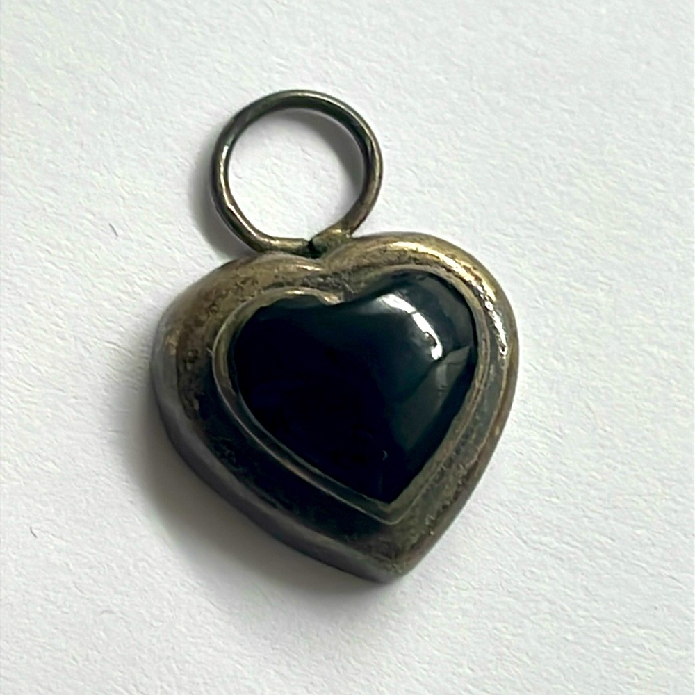 Sterling and black onyx pendant or charm heart shaped southwestern vintage 925